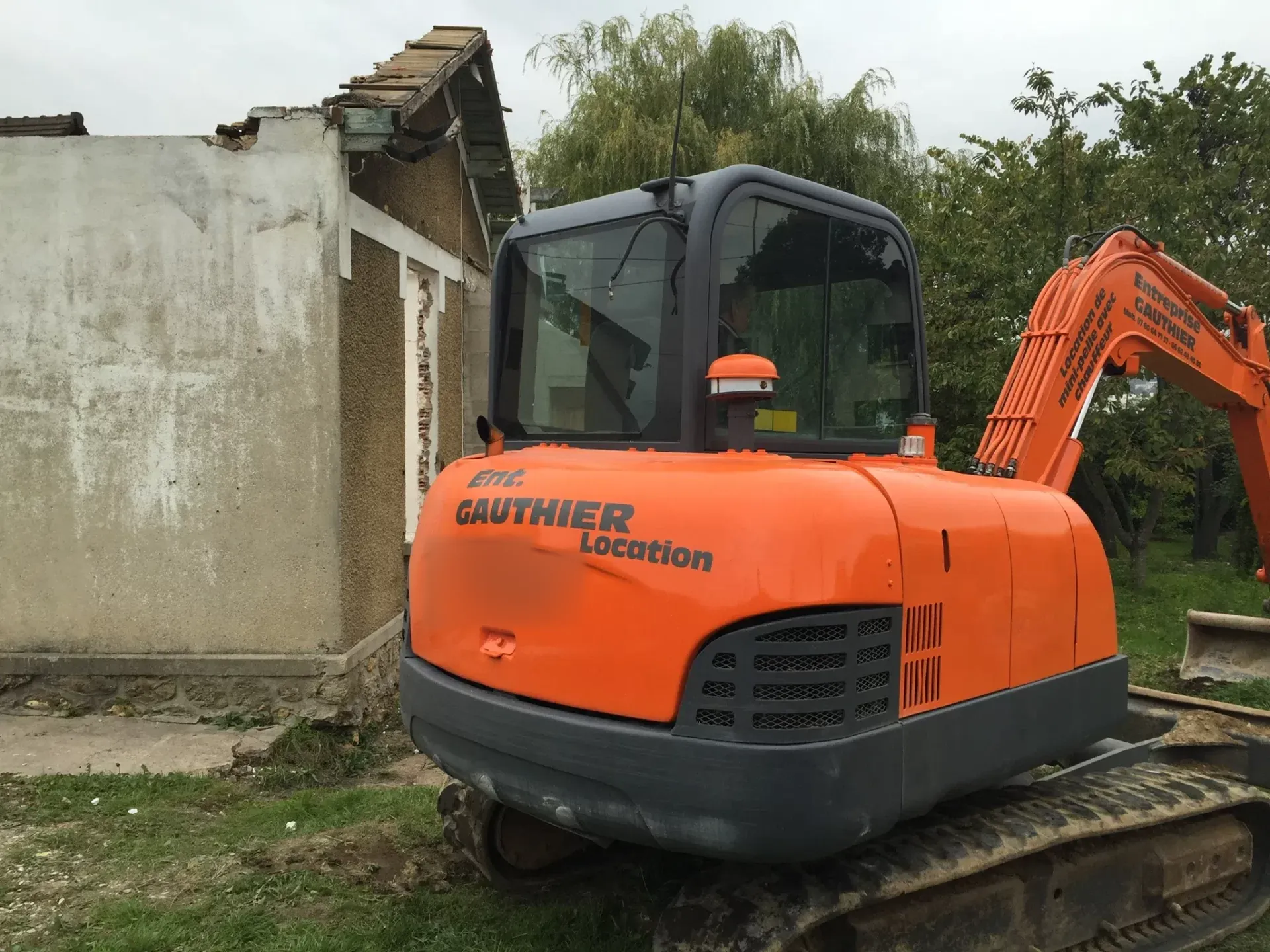 Démolition dans l'Essonne par Gauthier Terrassement