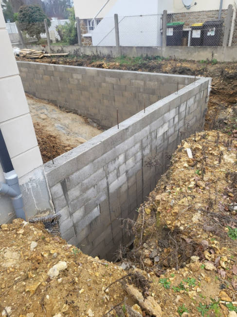 Mur de soutènement réalisé après terrassement dans l'Essonne (91)