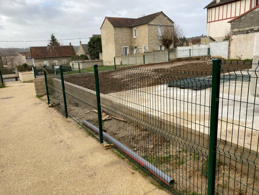 Pose de clôtures réalisé par Gauthier Terrassement dans l'Essonne (91)